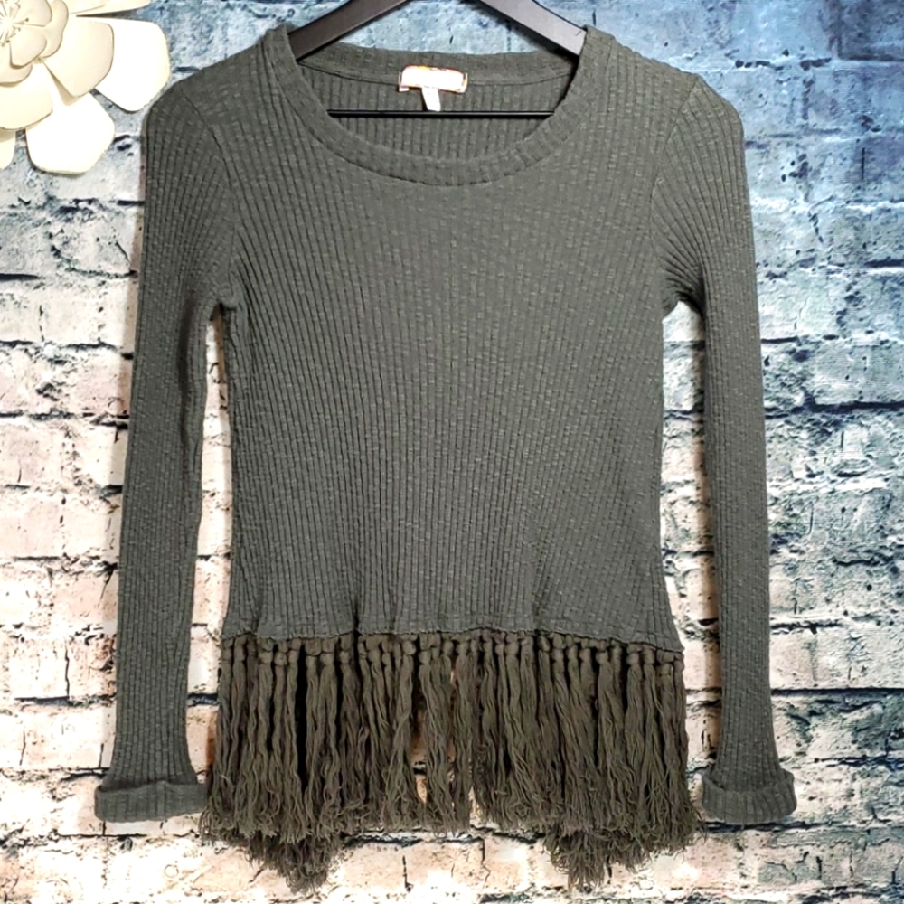 Eri + Ali | Flirty Open Back Fringe Trimmed Top